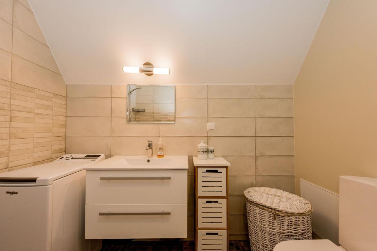 Karjamaa Apartment - Garden, Free Parking, Air Conditioning Pärnu Kültér fotó
