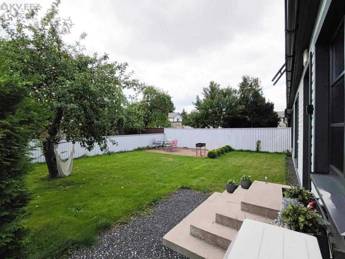 Karjamaa Apartment - Garden, Free Parking, Air Conditioning Pärnu Kültér fotó