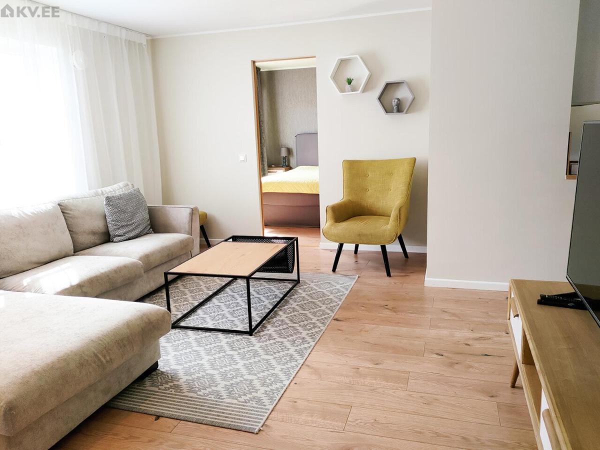 Karjamaa Apartment - Garden, Free Parking, Air Conditioning Pärnu Kültér fotó